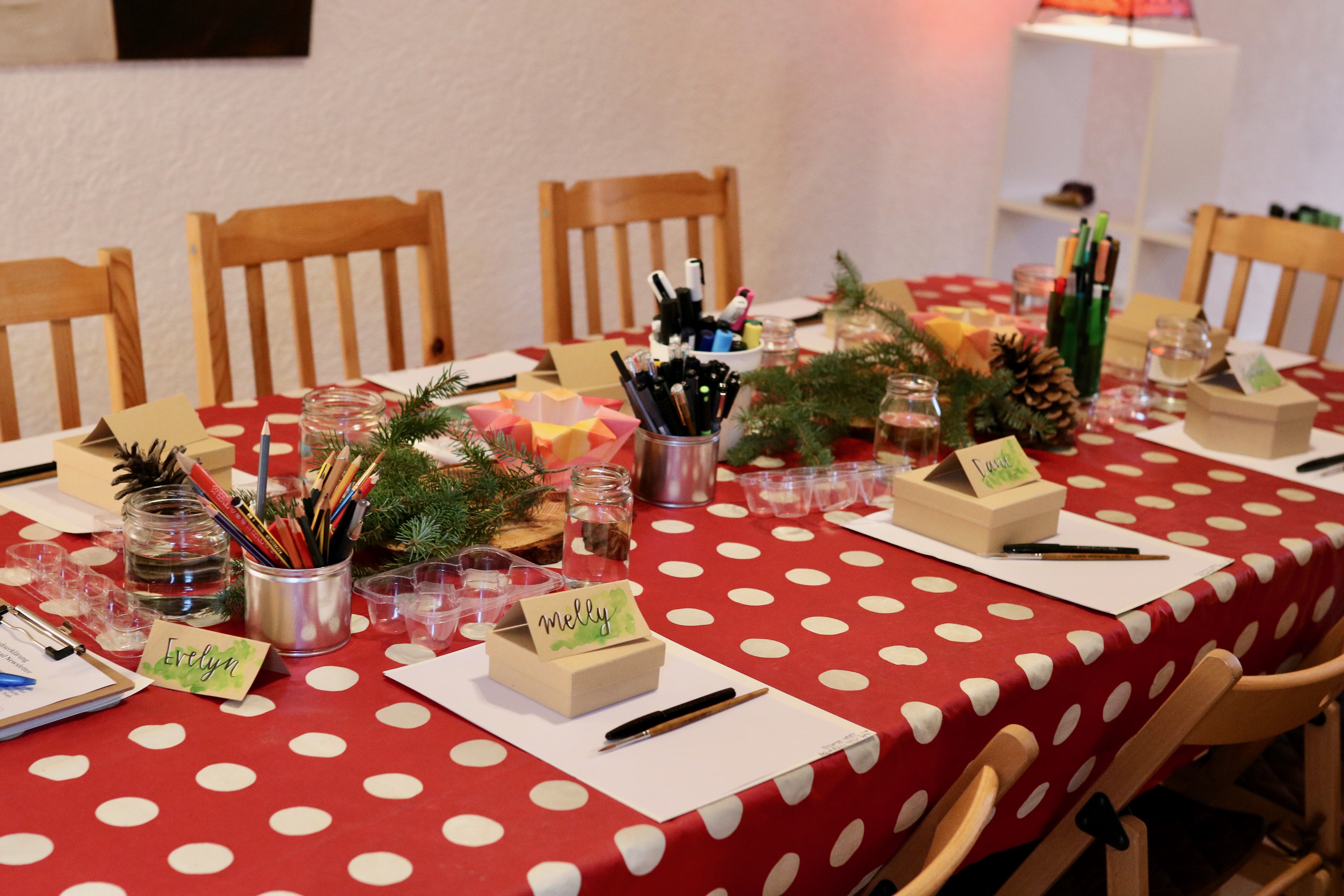 Workshop: Weihnachtliches Handlettering mit veganem Mittagessen und Meditationen in der Naturheilpraxis Melanie Klapdohr-Haag #lettering #workshop #weihnachten